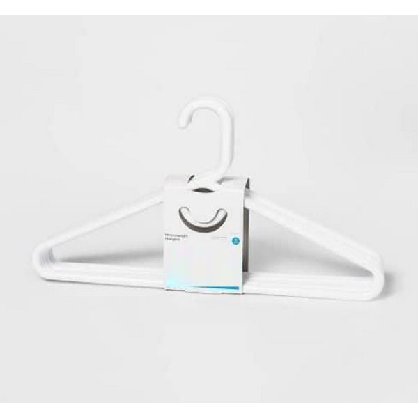 Plastic Hangers Pack of 6 (Colors may differ)